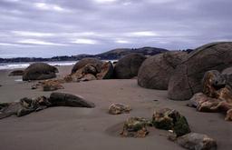 Moeraki Bolders